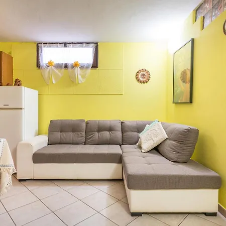Apartment Domus Blanca Ivan Castiadas