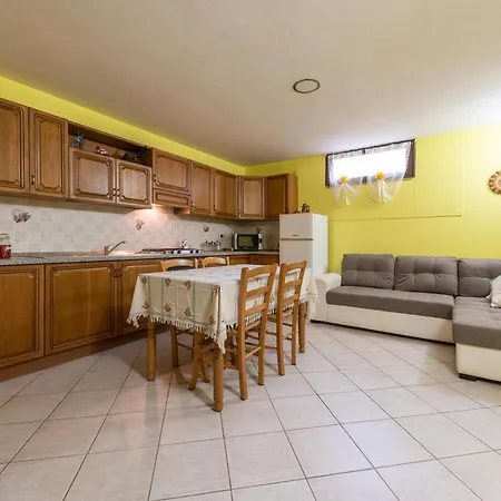 Apartment Domus Blanca Ivan